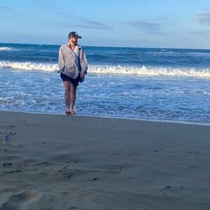 Meet your Posher, Theo